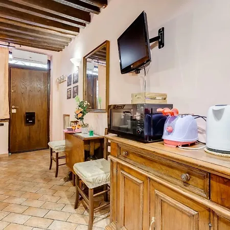 Semesterbostad Colosseum Rione Monti 1 *